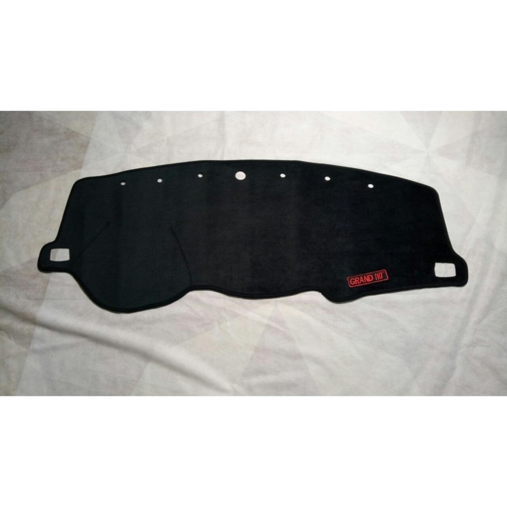 Thảm trải taplo xe hyundai i10 thảm nhung 3 lớp chống nóng