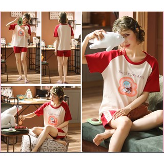 Bộ đồ mặc nhà quần đùi, kiểu dáng suông rộng, mặc ở nhà hay đi chơi rất xinh, thoải mái