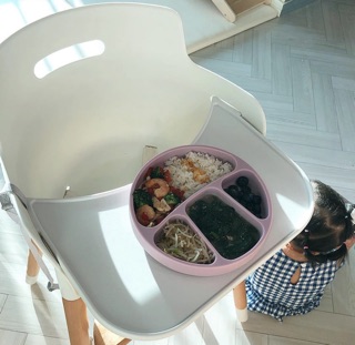 Khay ăn dặm silicone 4 ngăn