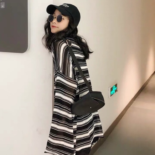 Áo thun mỏng tay dài kẻ sọc ngang nhiều màu ulzzang