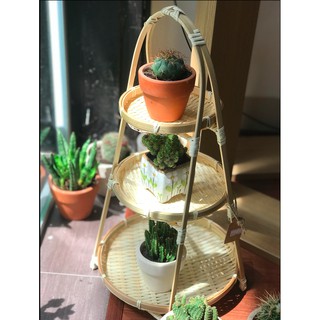 Kệ tre trang trí bàn tiệc, phong cách mộc mạc, đơn giản