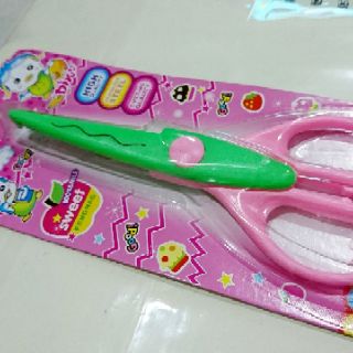 Kéo cắt nét lượn sóng