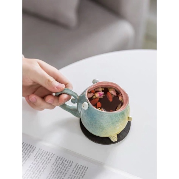 Ly nước Little Monster