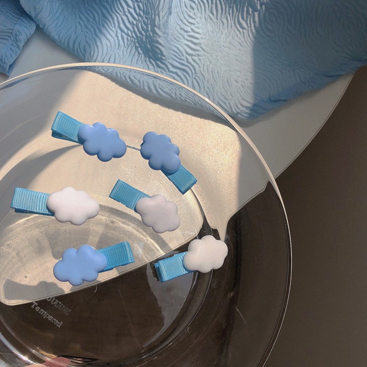 Kẹp Tóc Nhựa Hình Đám Mây Màu Trắng / Xanh Dương Dễ Thương Cho Nữ