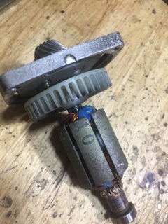 Roto máy mài Hitachi 14v( có than)