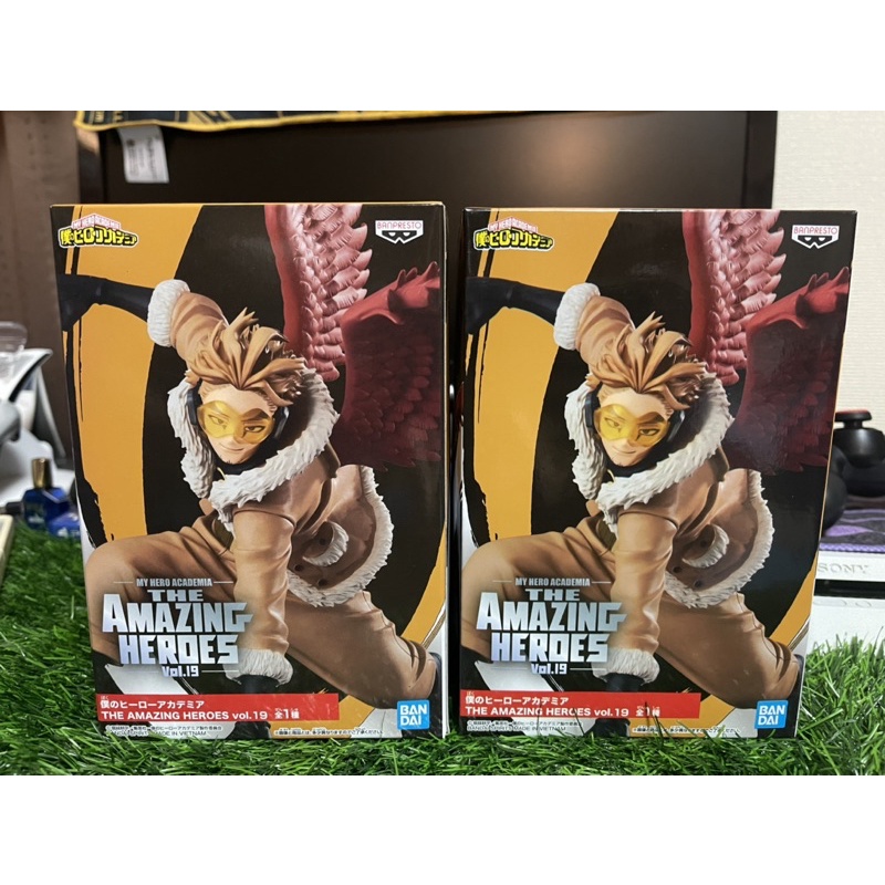 Mô Hình Chính Hãng Hawks Cực Nét