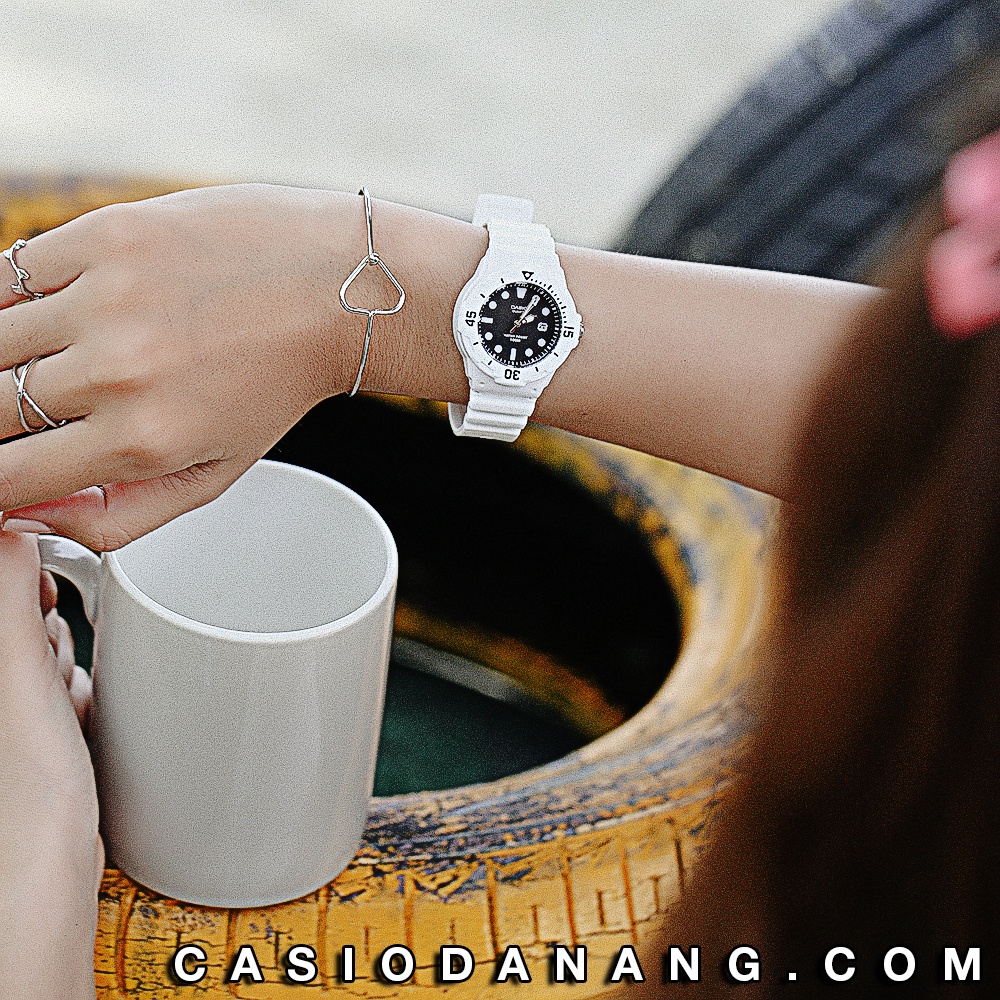 Đồng hồ nữ dây nhựa Casio chính hãng Anh Khuê LRW-200H-1EVDF (34mm)