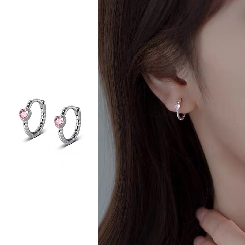 Khuyên Tai Hình Trái Tim Xoắn Đính Đá Zircon Chất Lượng Cao Hợp Thời Trang Mới Cho Nữ