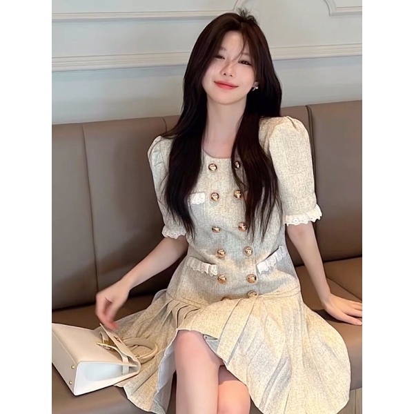 Váy thiết kế dạ tweed cổ tròn đính cúc trendy