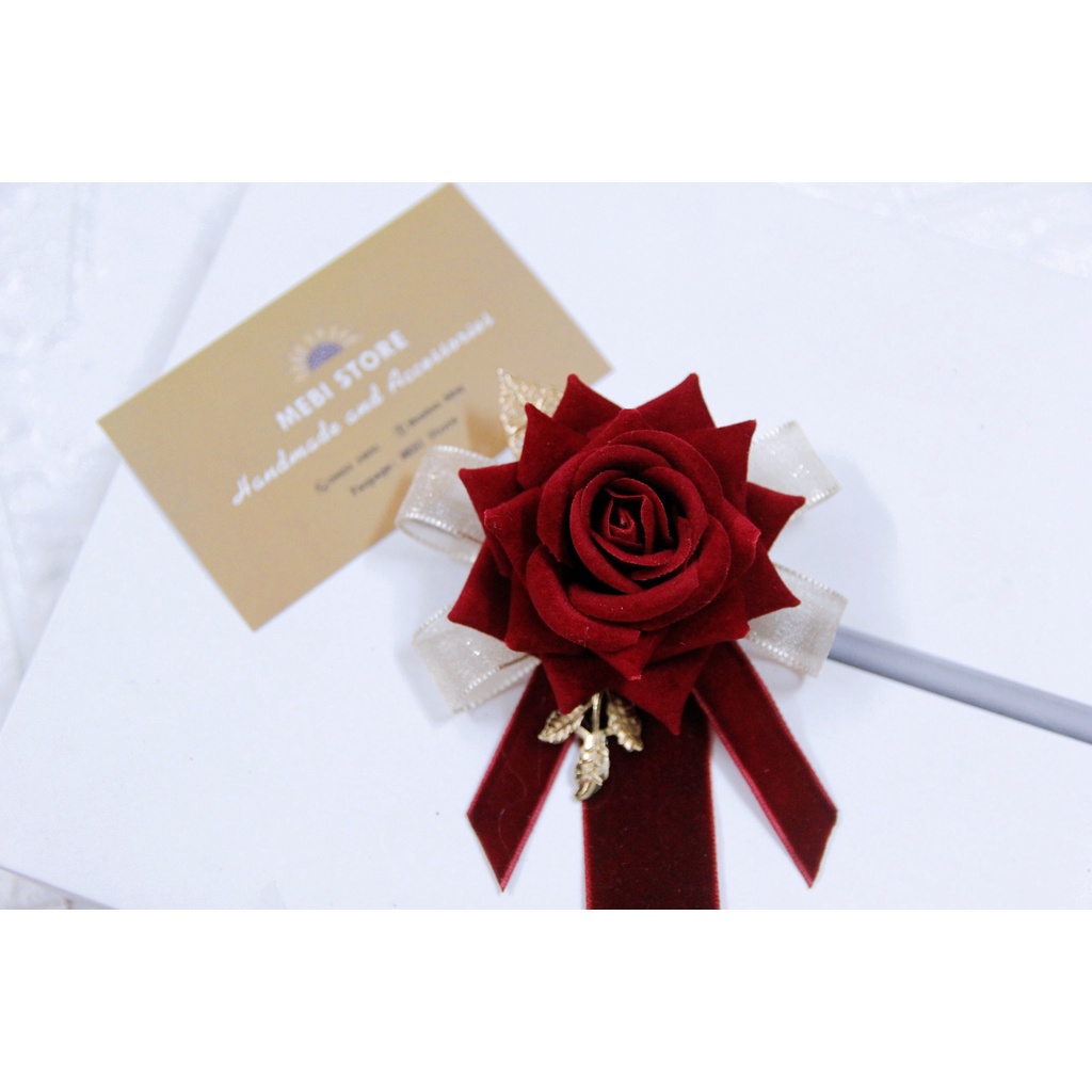 1 cái Hoa handmade cài áo cô dâu, chú rể, sui gia đám cưới màu đỏ mix ruy băng nhung
