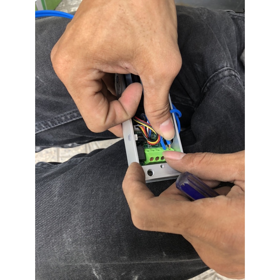 Khóa cửa điện từ Nam Châm PRO-0300M dùng cho máy chấm công vân tay và thẻ từ