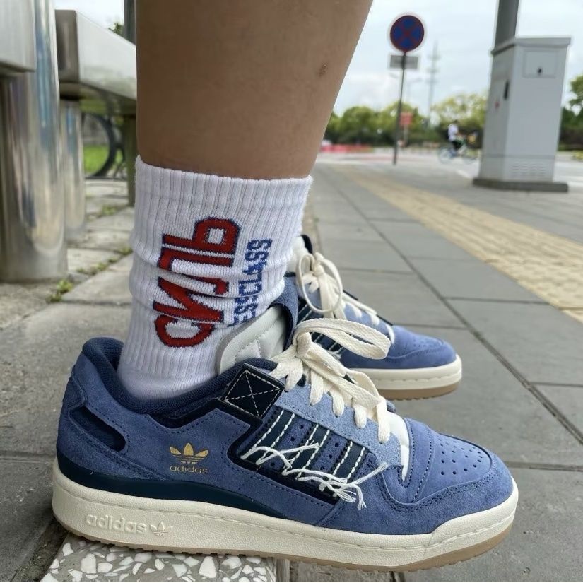 Giày thể thao cổ thấp màu trắng phong cách mùa hè thời trang cho nam và nữ