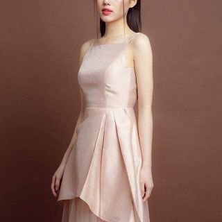 Đầm lụa kem