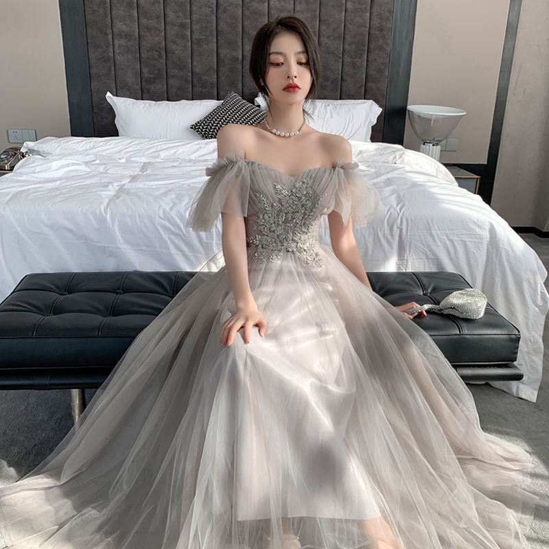 Đầm Phù Dâu Dáng Ôm Tay Dài Màu Xám Thời Trang Mùa Đông Phong Cách Mới