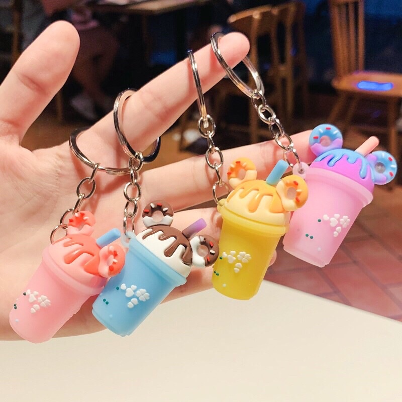 Móc khoá Ly nhựa có tai