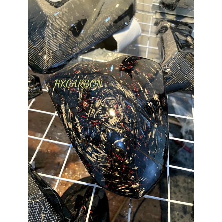 Mão Exciter 150 carbon fiber