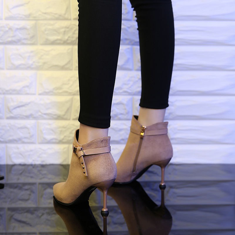 Bốt martin mũi nhọn gót cao thời trang thu xuân 2019 sành điệu cho nữ | BigBuy360 - bigbuy360.vn