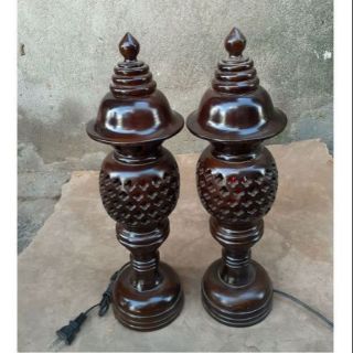 Cặp đèn thờ gỗ xà cừ cao 36cm