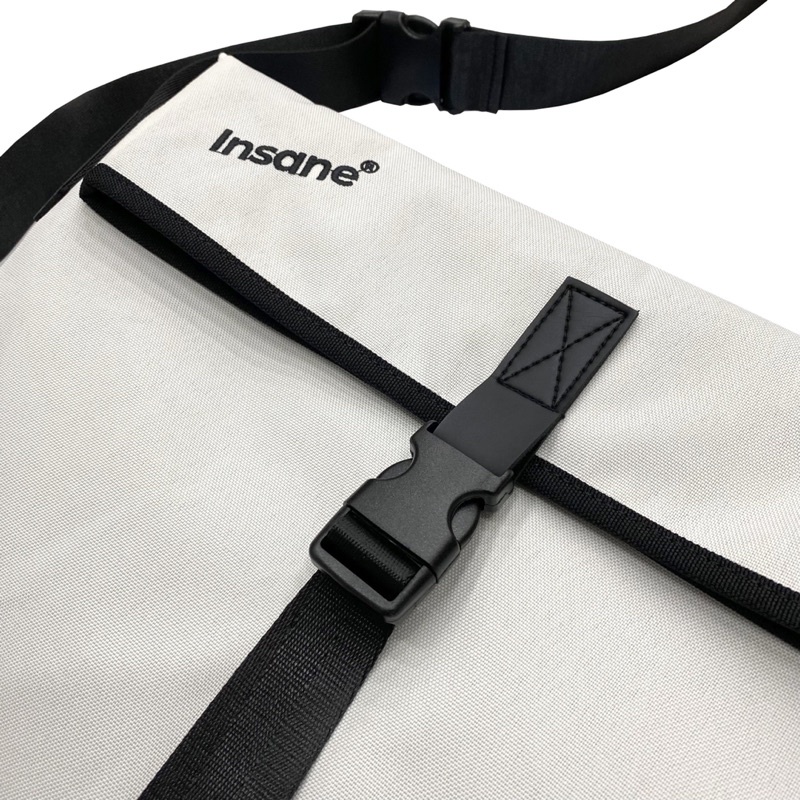 Túi Đeo Chéo Insane Clo Shoulder Bag