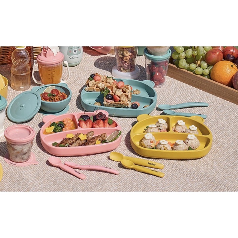Khay ăn dặm silicone chống đổ Bebelock Hàn Quốc được tặng kèm thìa silicone
