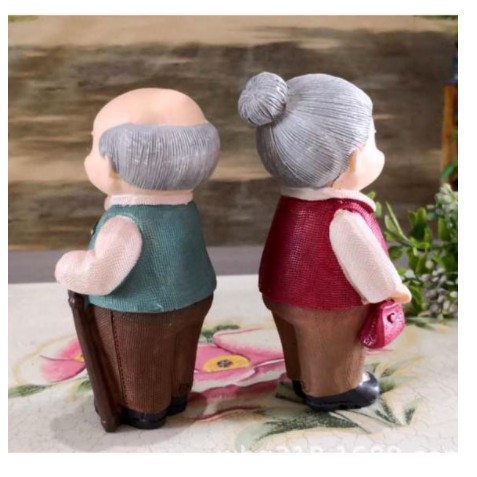 ÔNG BÀ HẠNH PHÚC