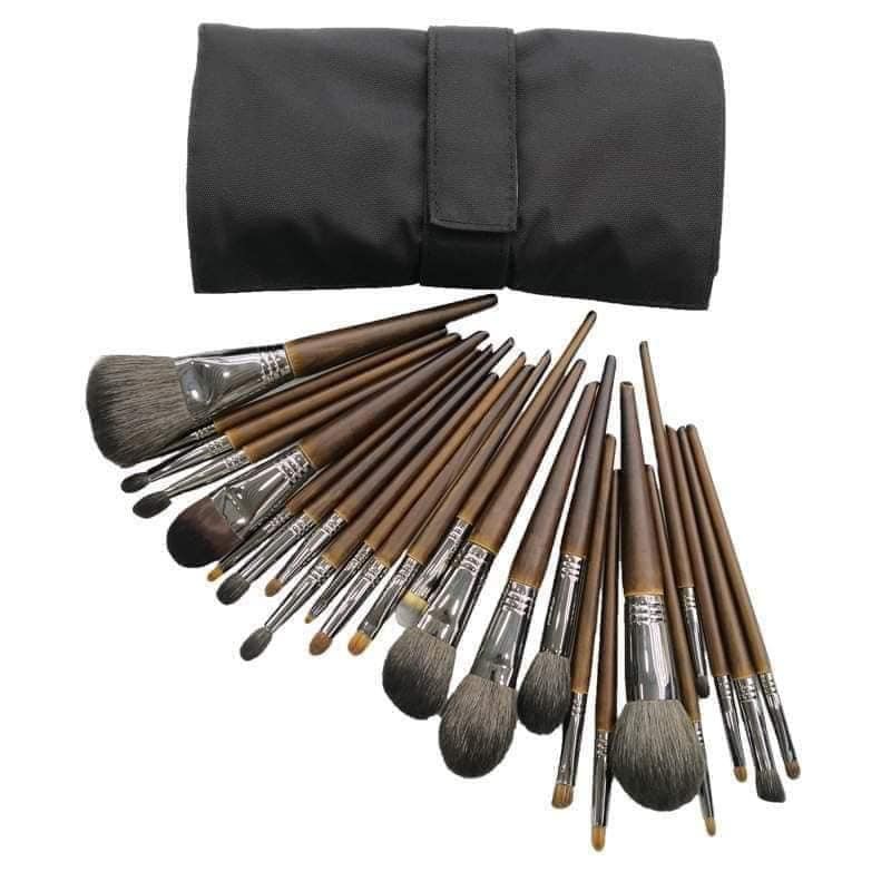 Bộ Cọ Gỗ Trang Điểm 24 Cây Lông Thú