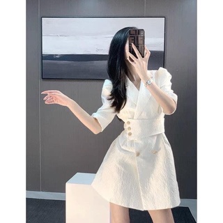 Đầm vest gấm công sở.