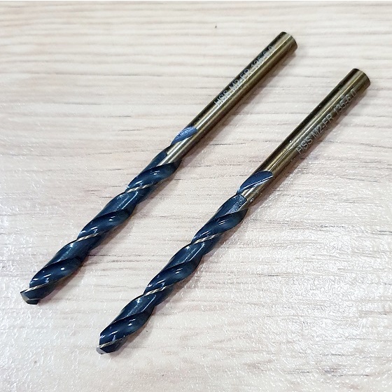 Set Gồm 2 Mũi Khoan 6,0mm Màu Vàng Đồng Đường Xoắn Màu Đen Chất Liệu Thép