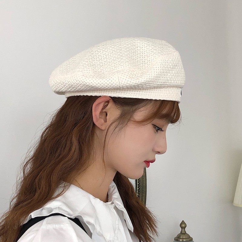 Beret hat with checkered and vintage style letters for women
