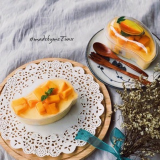 Hộp nhựa hình quả xoài (50c)