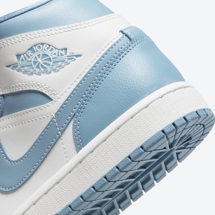 Giày sneaker Nike Air Jordan 1 Mid UNC chính hãng