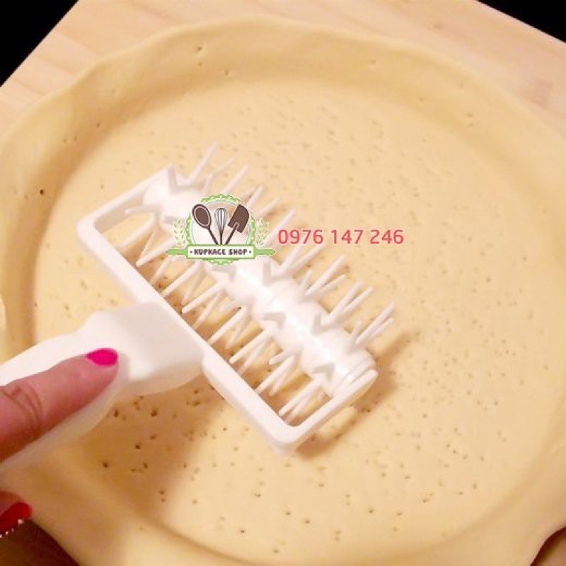 Con Lăn tạo lỗ pizza lỗ bánh quy( Hàng đẹp loại to)