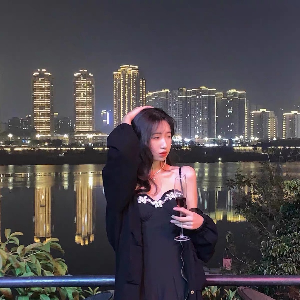 Ảnh thật ở cuối - Váy hai dây đen dự tiệc đính đá ngực hở lưng sang chảnh, đầm dự tiệc sang chảnh