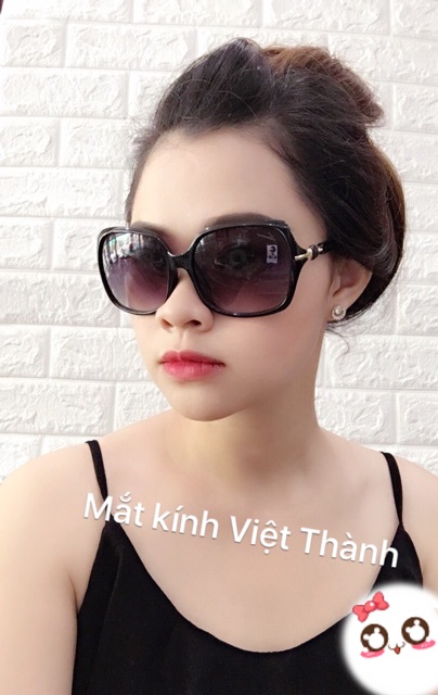 Kính nữ thời trang form vuông