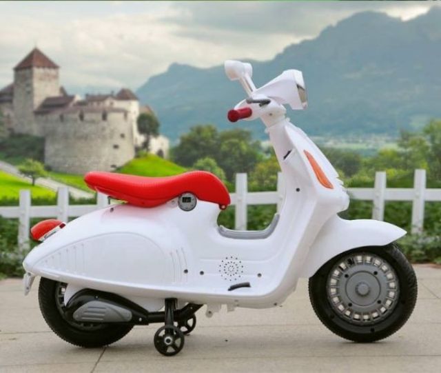 Xe máy điện vespa cho bé