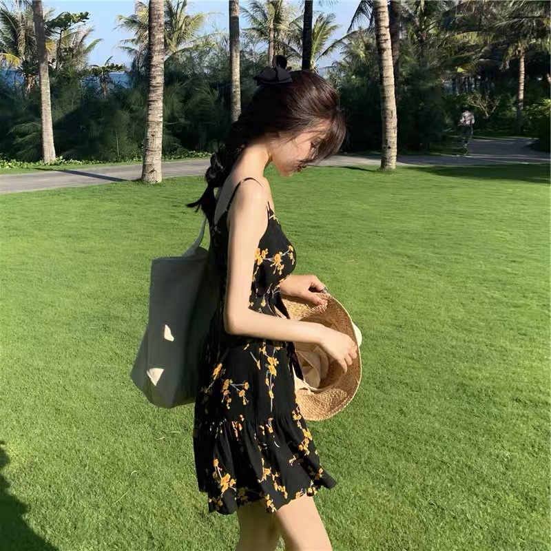 Đầm Perty thiết kế hai dây họa tiết hoa cúc thời trang mùa hè Hàn Quốc cho nữ