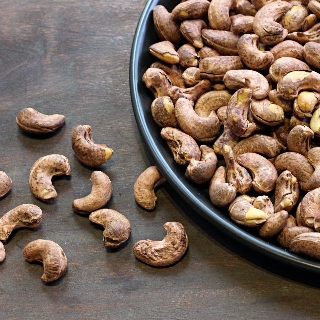 Hạt ĐIều Rang Muối Nguyên Hạt Còn Vỏ Lụa - Tạp Hóa Cô Lê