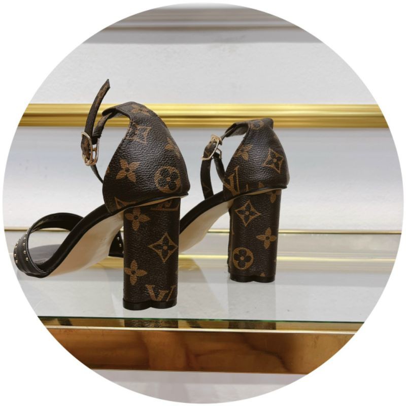 JKX(ẢNH THẬT) Sandal 9p Quai Đinh Gót Hoa Mới Da Mền Êm Fullbox Bill Túi Cao Cấp