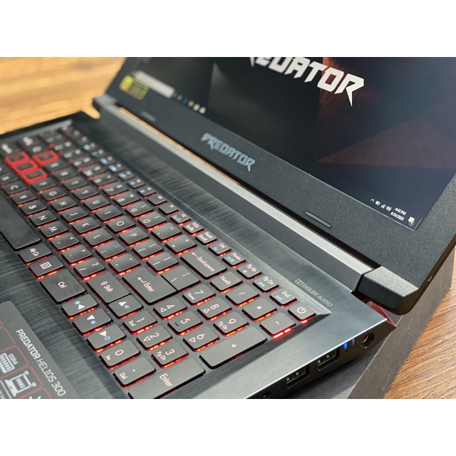 Laptop Acer Predator Helios 300 (Core I7-7700HQ, Ram 16GB, SSD 128GB + HDD 1TB, VGA GeForce GTX 1050Ti) chuyên game