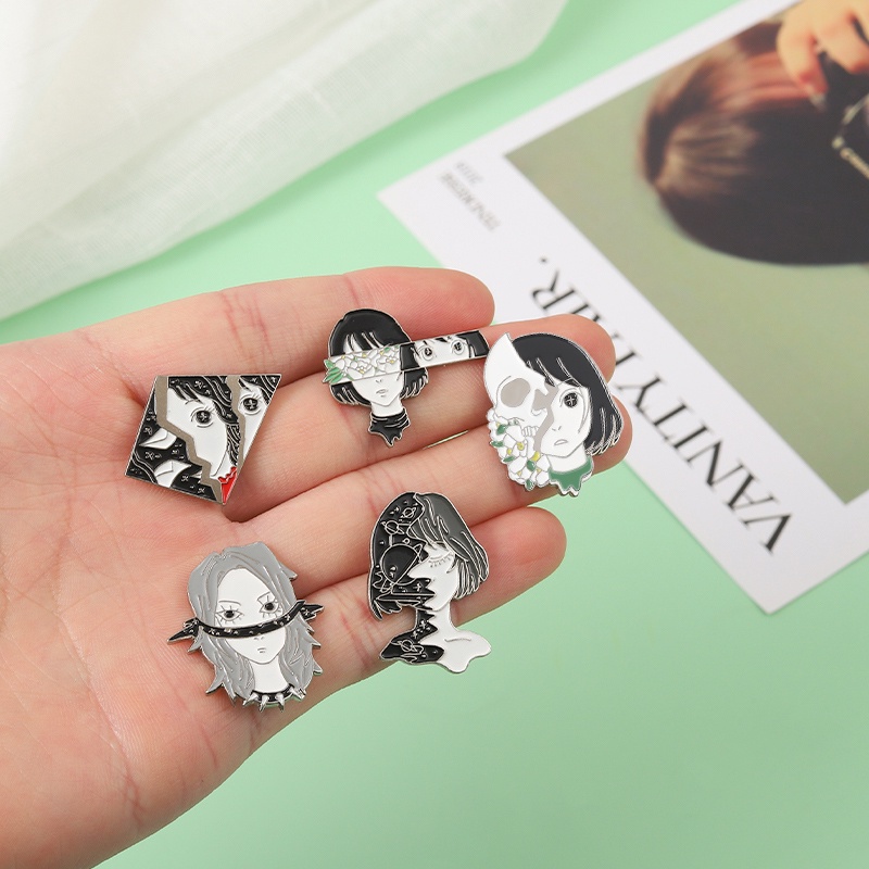 Ghim Cài Áo Hình Bộ Xương Độc Đáo