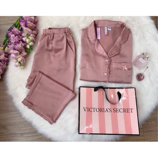 Bộ ngủ pijama lụa bèo sang chảnh