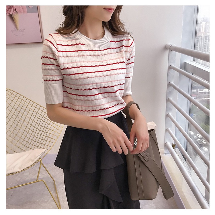 Áo Thun Nữ Tay Ngắn Họa Tiết Sọc Ngang Thời Trang