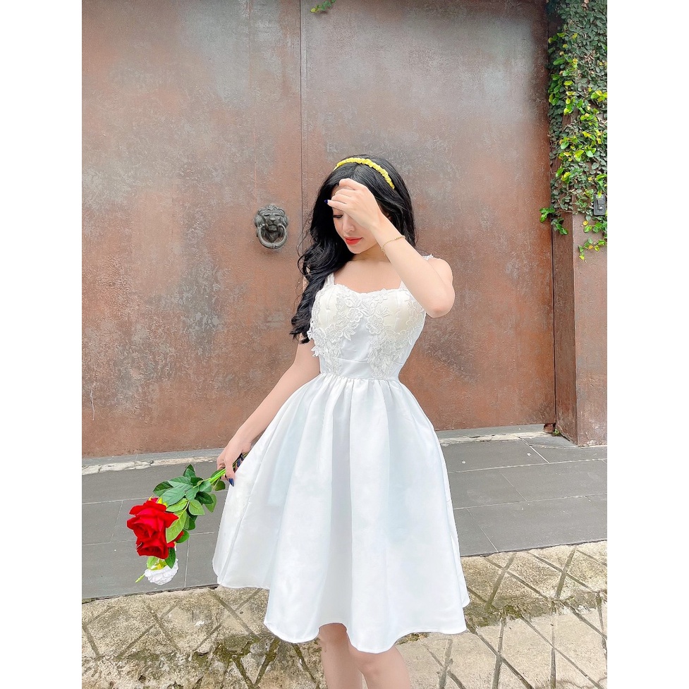 Đầm công chúa đi chơi siêu đẹp với chất liệu tapta phối ren