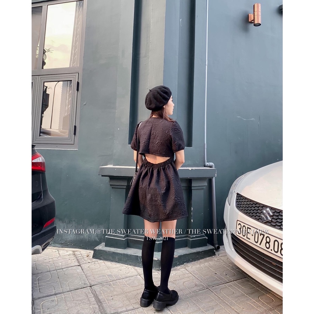 Váy đầm nữ cộc tay bồng gấm hoa khoét eo cut out đen trắng Wikishop freesize phong cách hàn quốc sexy dáng chữ A C795 | BigBuy360 - bigbuy360.vn