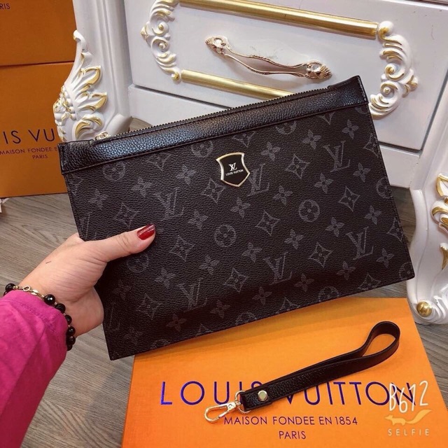 Cltuch cầm tay  bản to