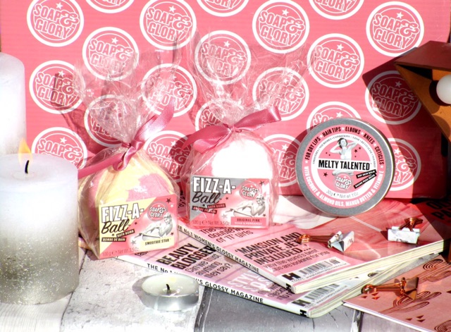Viên thả bồn tắm Fizz A Ball Bath Bomb Soap And Glory | BigBuy360 - bigbuy360.vn