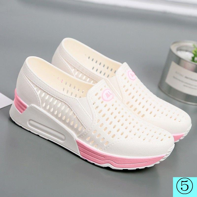 Giày Sandal Nhựa Cao Gót Đế Xuồng Dày Đục Lỗ Màu Trắng Chống Thấm Nước Cho Nữ