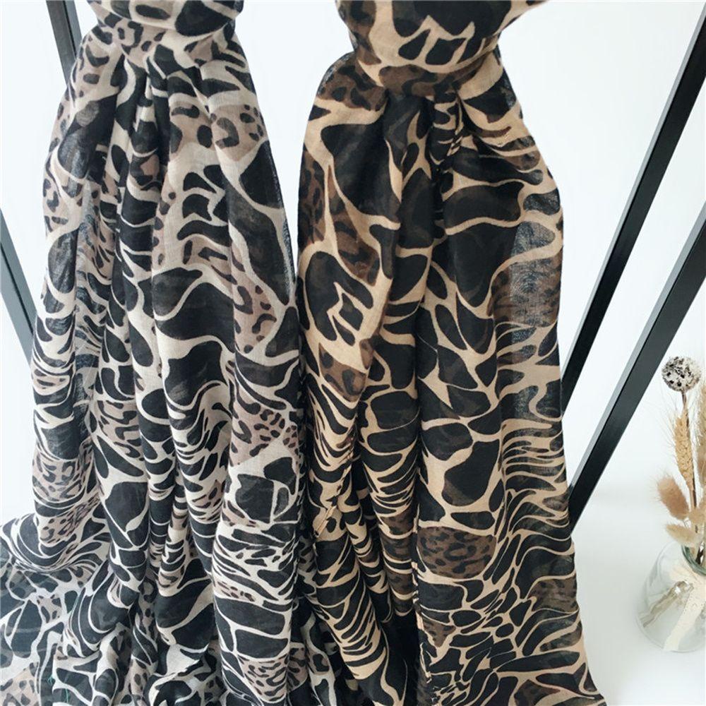 Me Khăn Choàng Voan In Họa Tiết Da Báo Nóng Bỏng Hajib