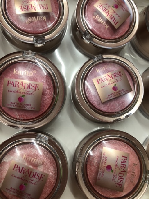 Má hồng loang trái đào bắt sáng Paradise Blusher Kèm bông mút