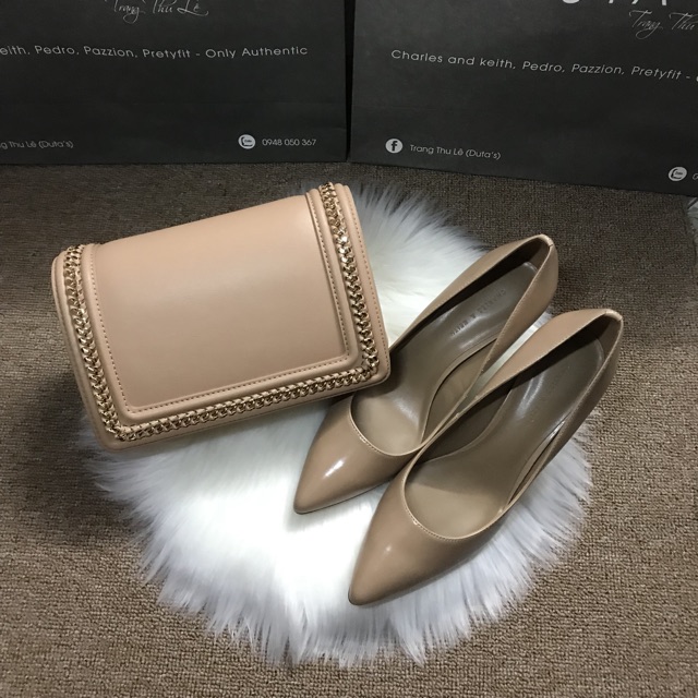 Túi Charles and keith viền xích size to